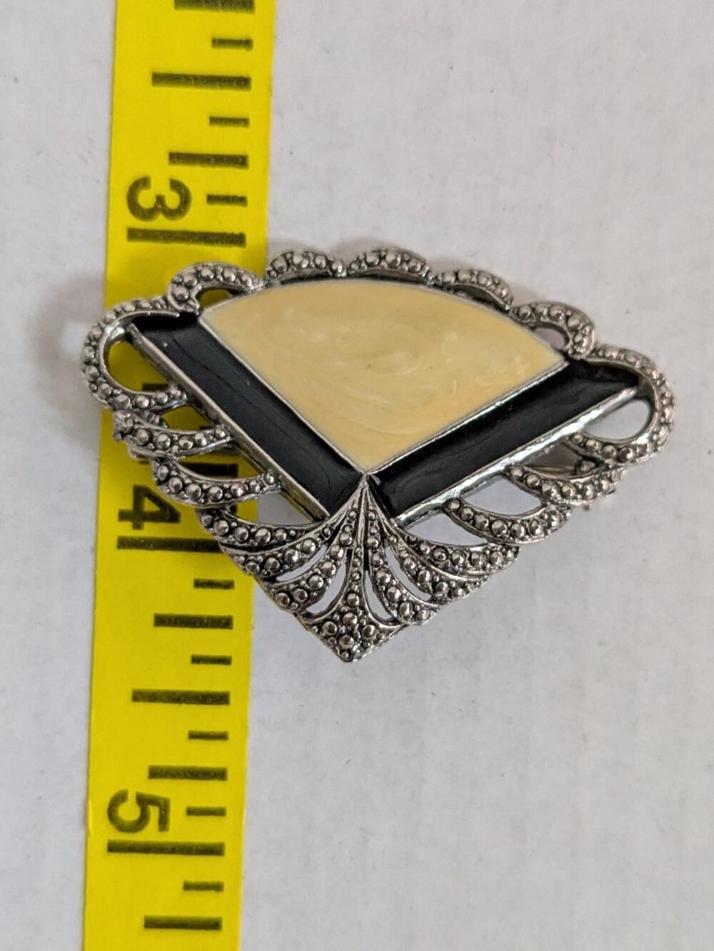 Vintage AVON Art Deco Style Fan Enamel Brooch Pin